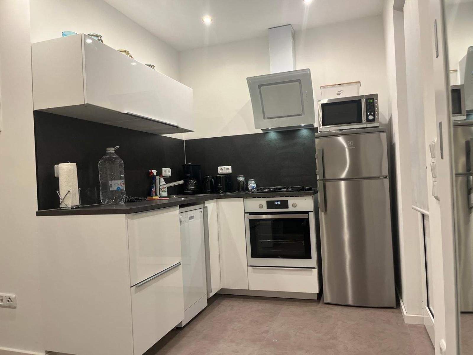 Sinisa Apartman Vir Esterno foto