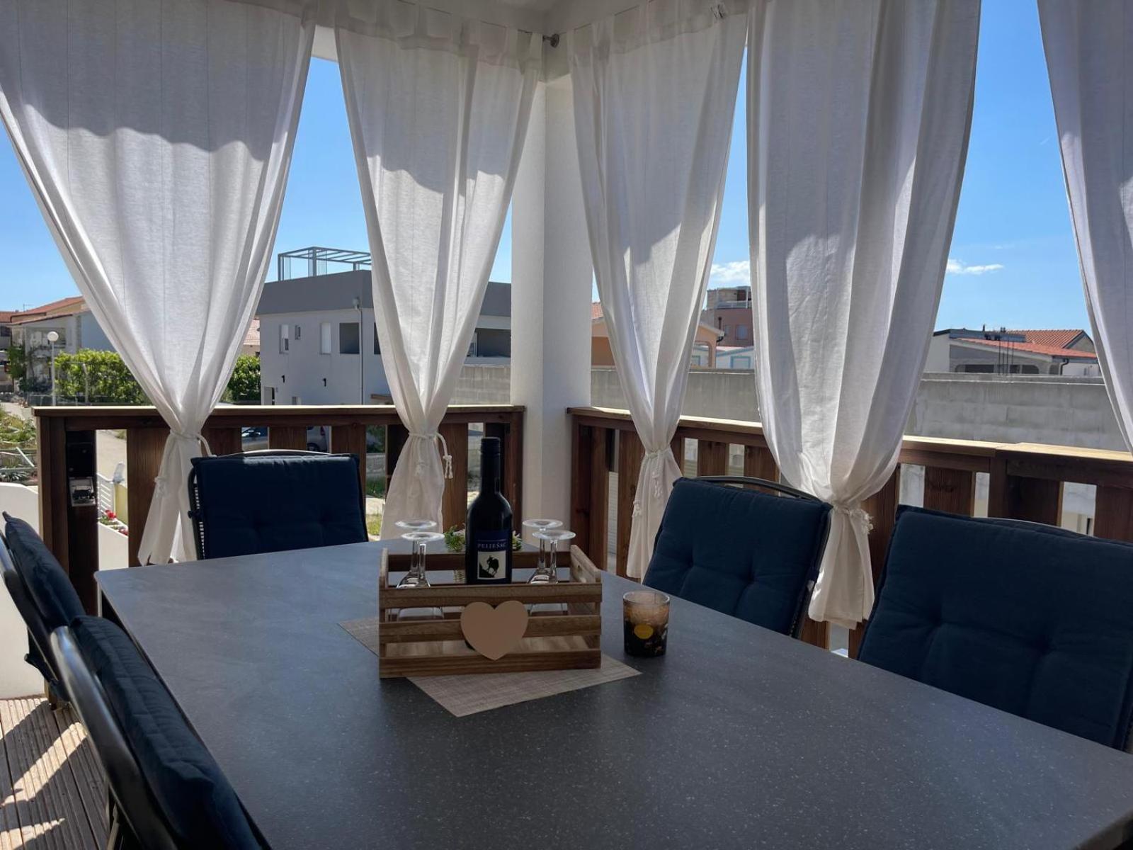 Sinisa Apartman Vir Esterno foto